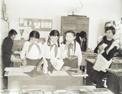 Эту дружбу на все времена завещал нам великий Ленин.jpg