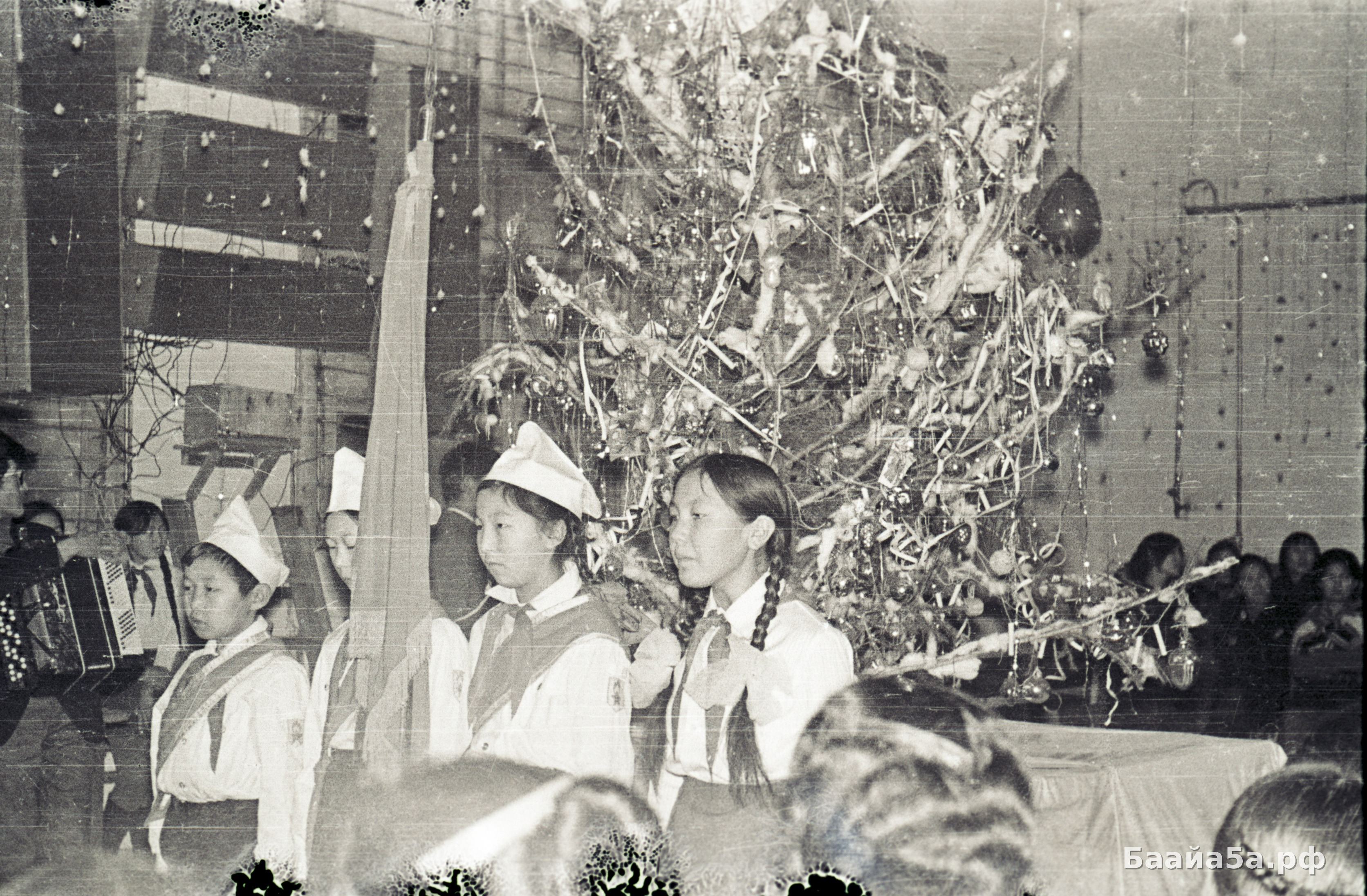 Ыалдьыттарбыт-ийэлэр (5).jpg