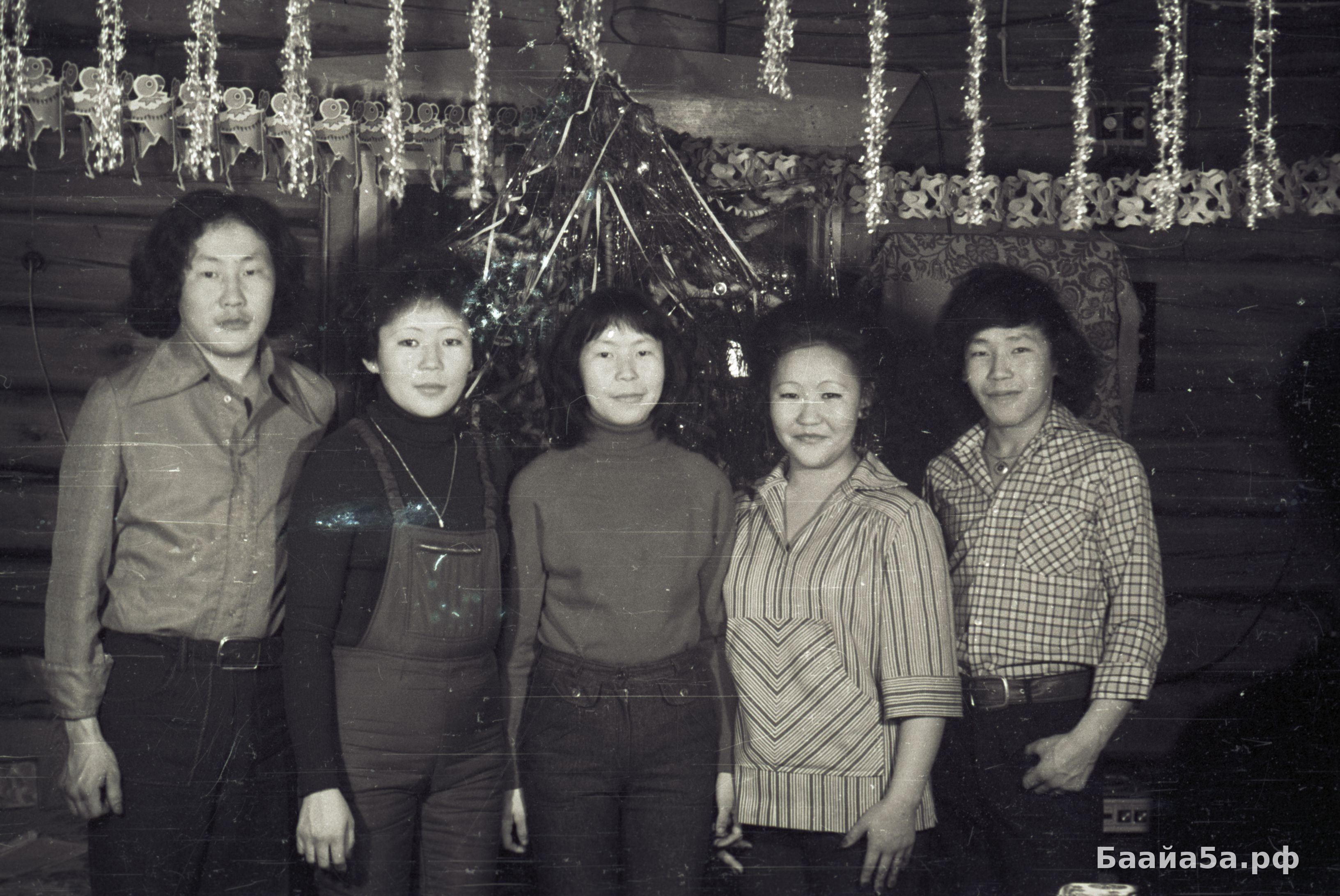 Христофоров П.Н. дьиэ кэргэнэ, Совхоз бастын улэhиттэрэ (14).jpg