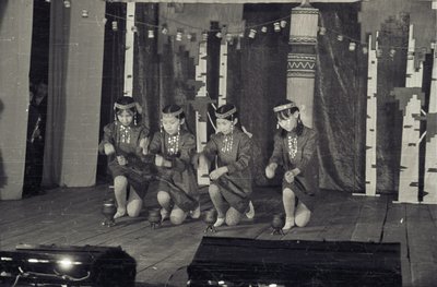 Туолбэ олохтоохторо, оскуола аhыл-н концера (6).jpg