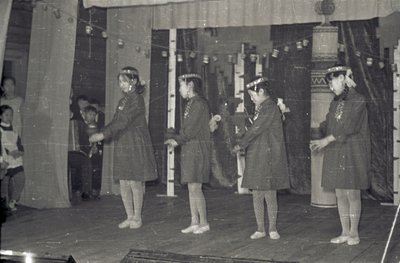 Туолбэ олохтоохторо, оскуола аhыл-н концера (7).jpg