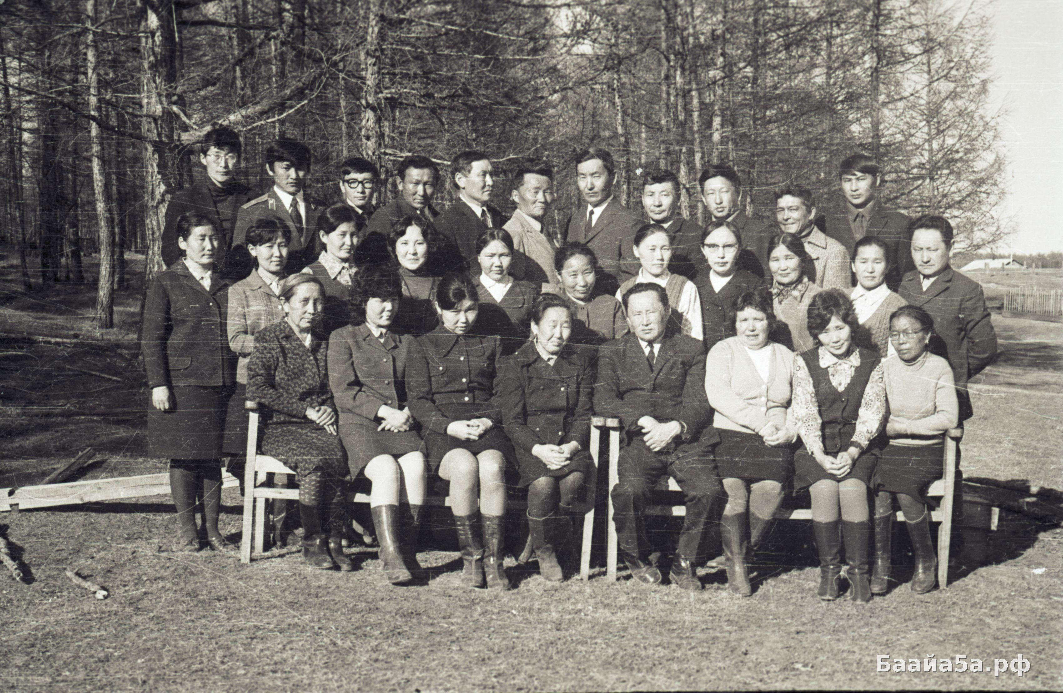 Оскуола учууталлара.jpg