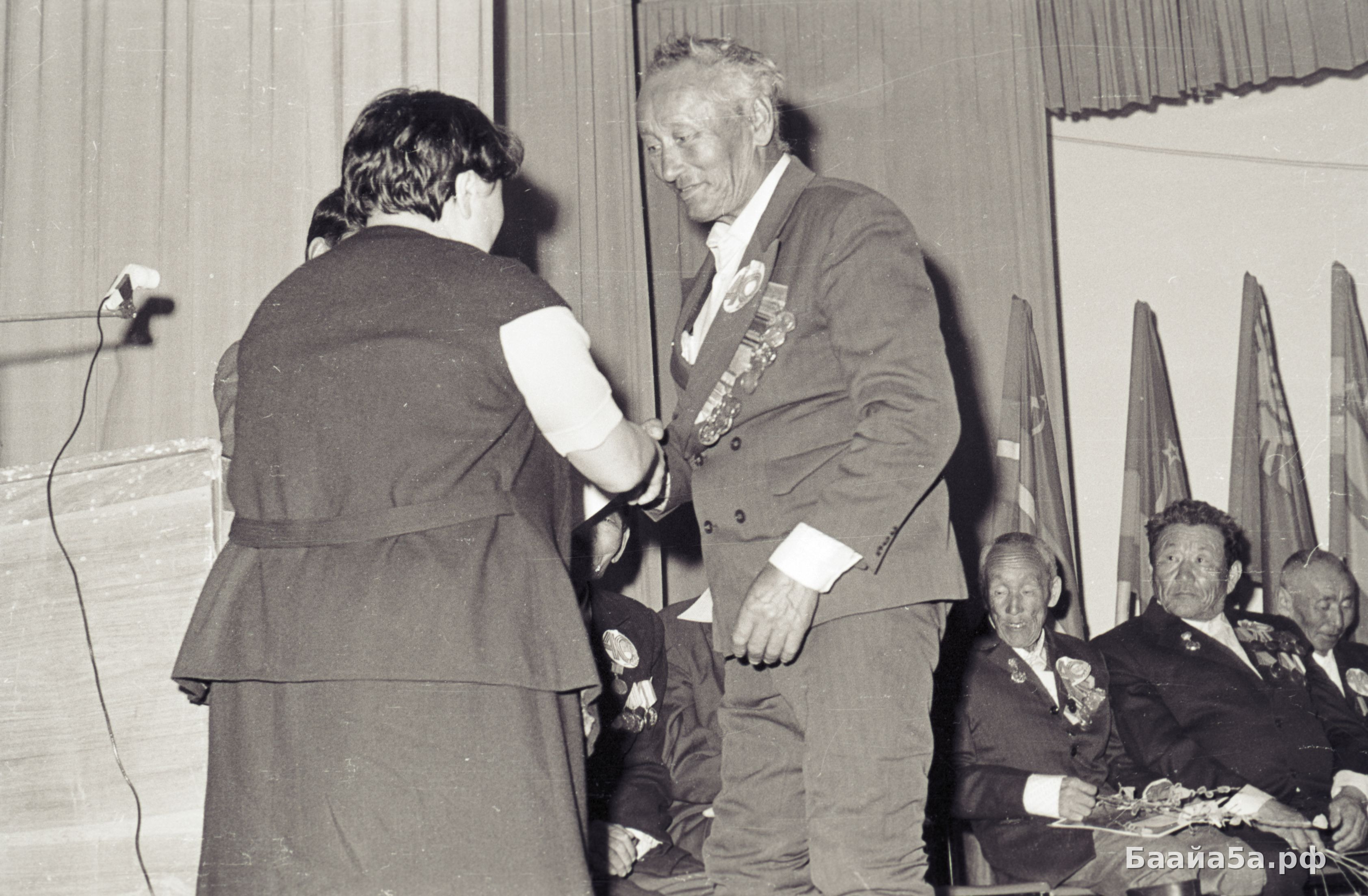 Вечер празднования дня победы с. Томтор (18).jpg