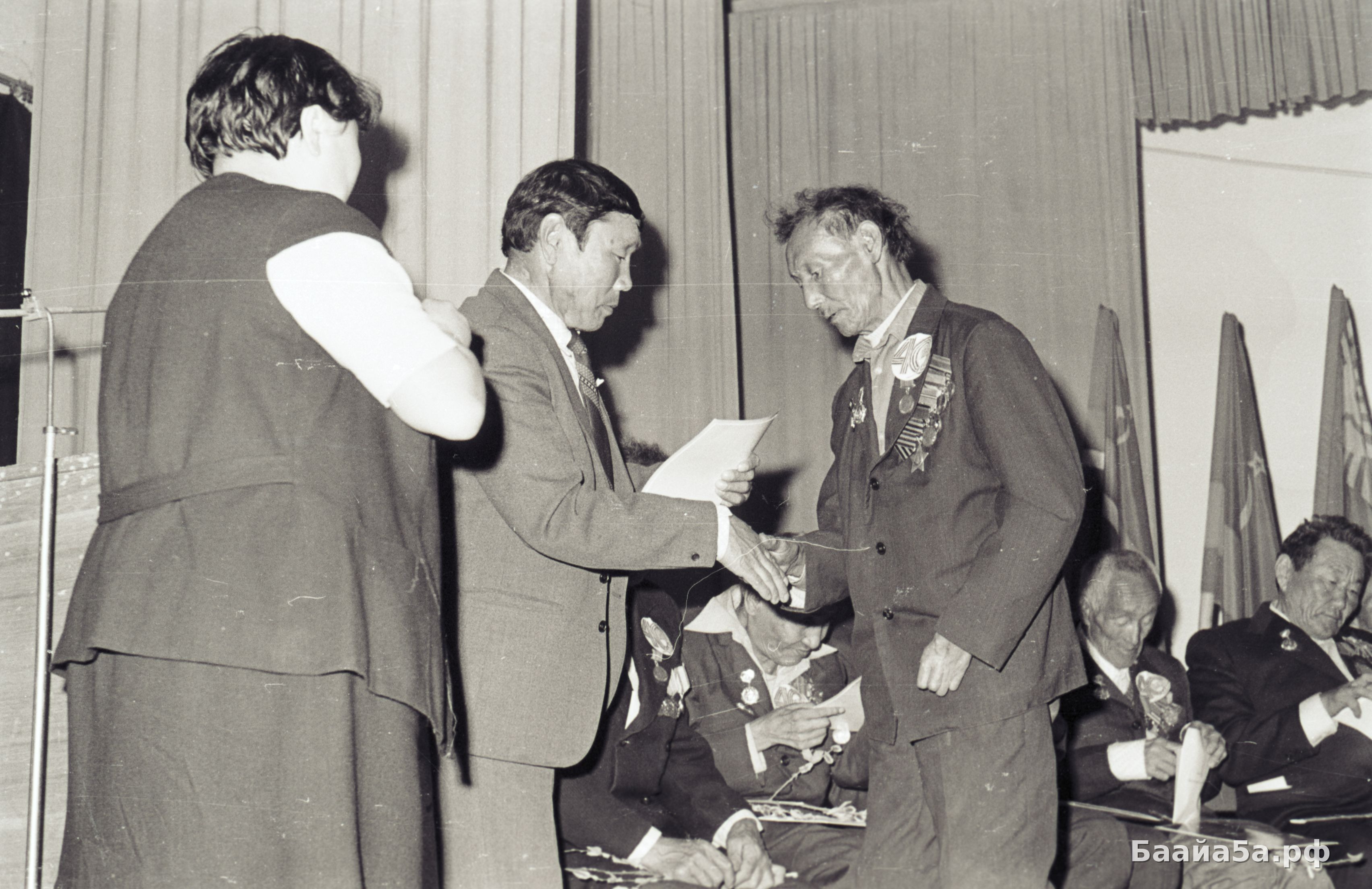 Вечер празднования дня победы с. Томтор (8).jpg