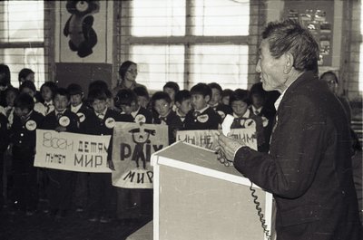 Спортсмены и протест против  нейтр бомбы (11).jpg