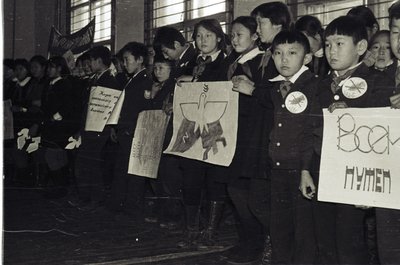 Спортсмены и протест против  нейтр бомбы (13).jpg