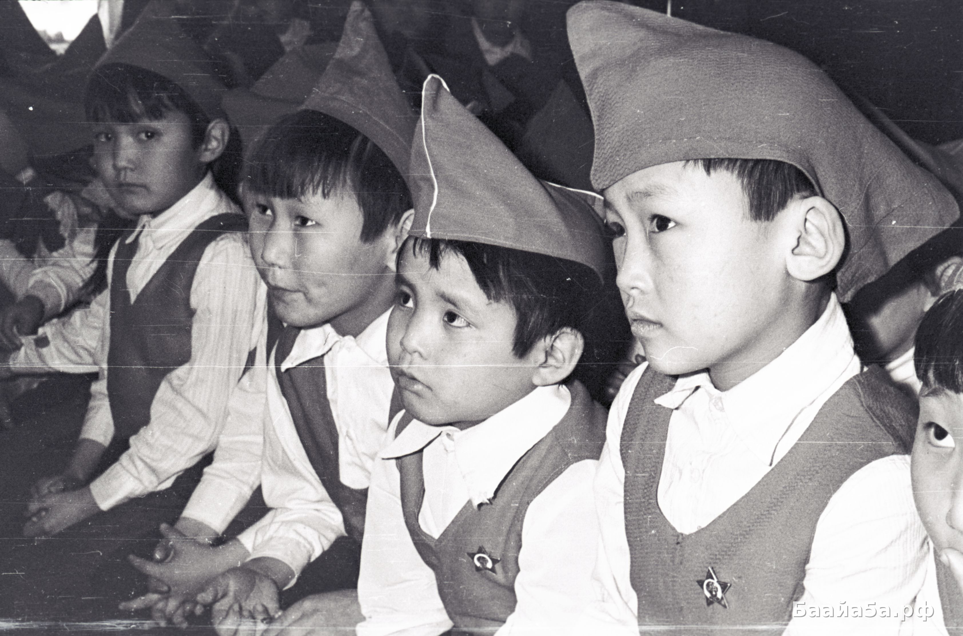 Встреча ветеранов в нач школе (12).jpg