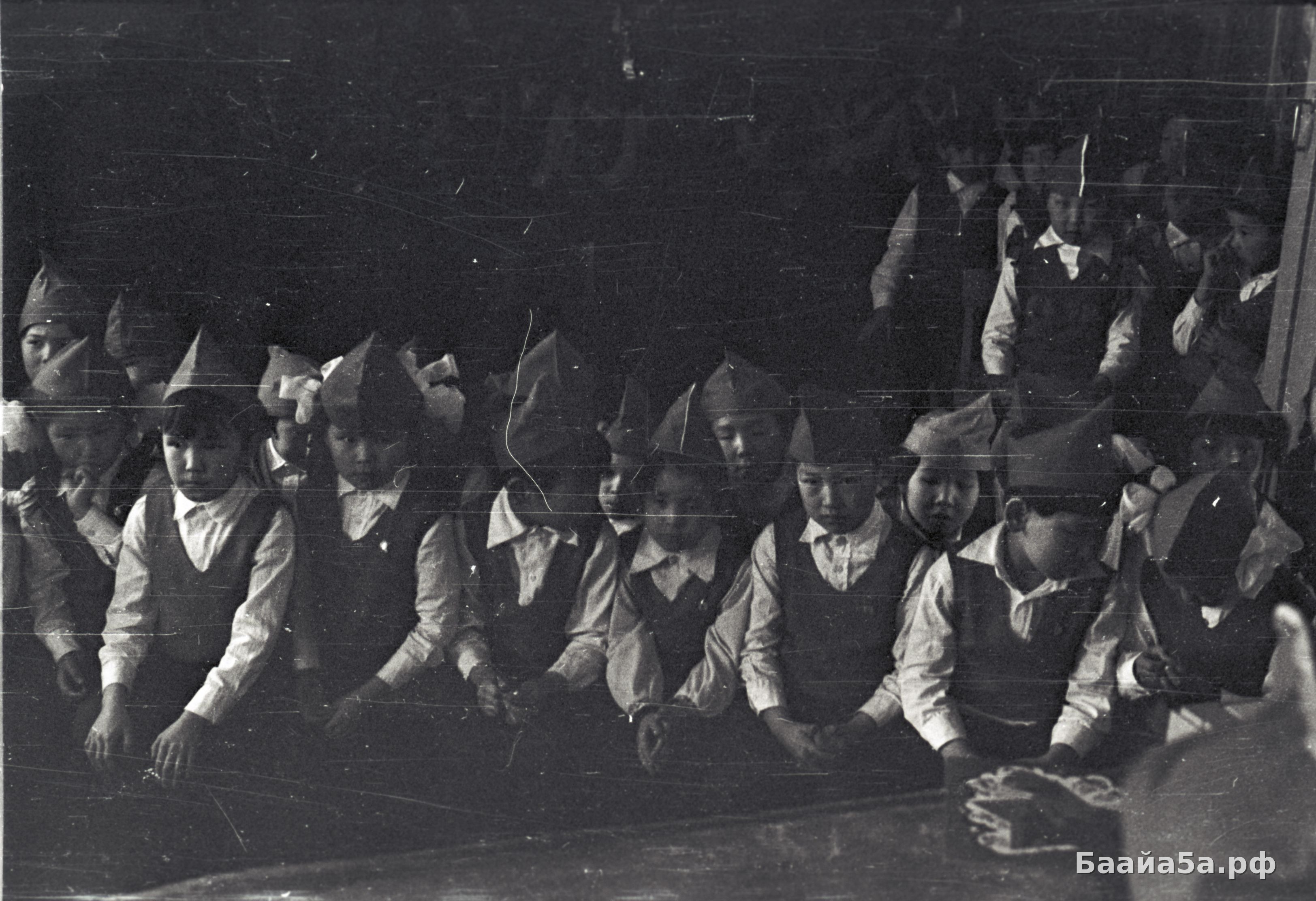 Встреча ветеранов в нач школе (15).jpg