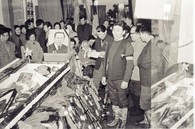 Похороны Михайловича школа (17).jpg