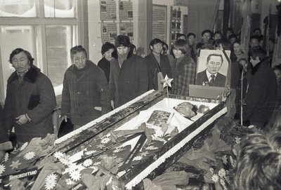 Похороны Михайловича школа.jpg