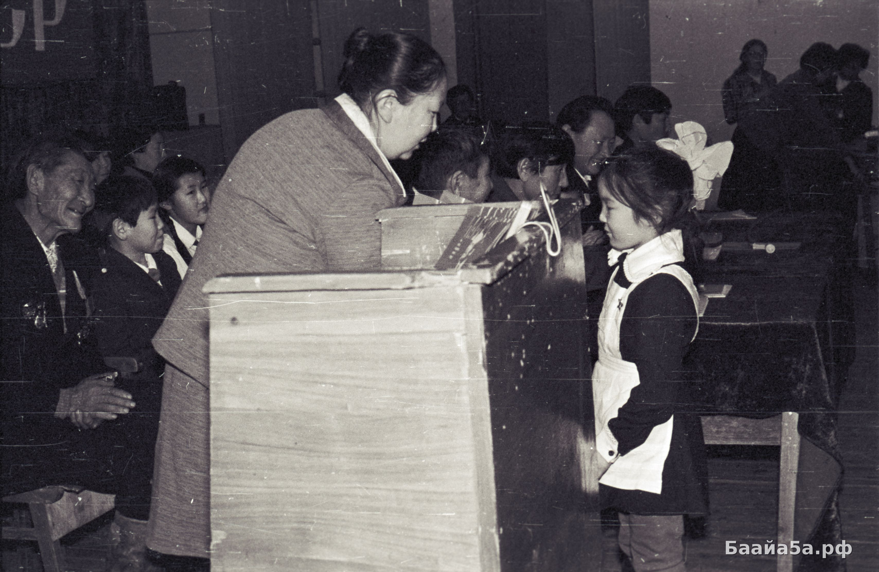 Торжественный митинг к 60-летию СССР (21).jpg