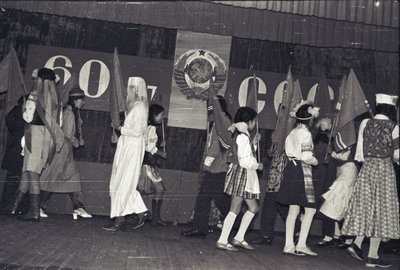 Торжественный митинг к 60-летию СССР (25).jpg